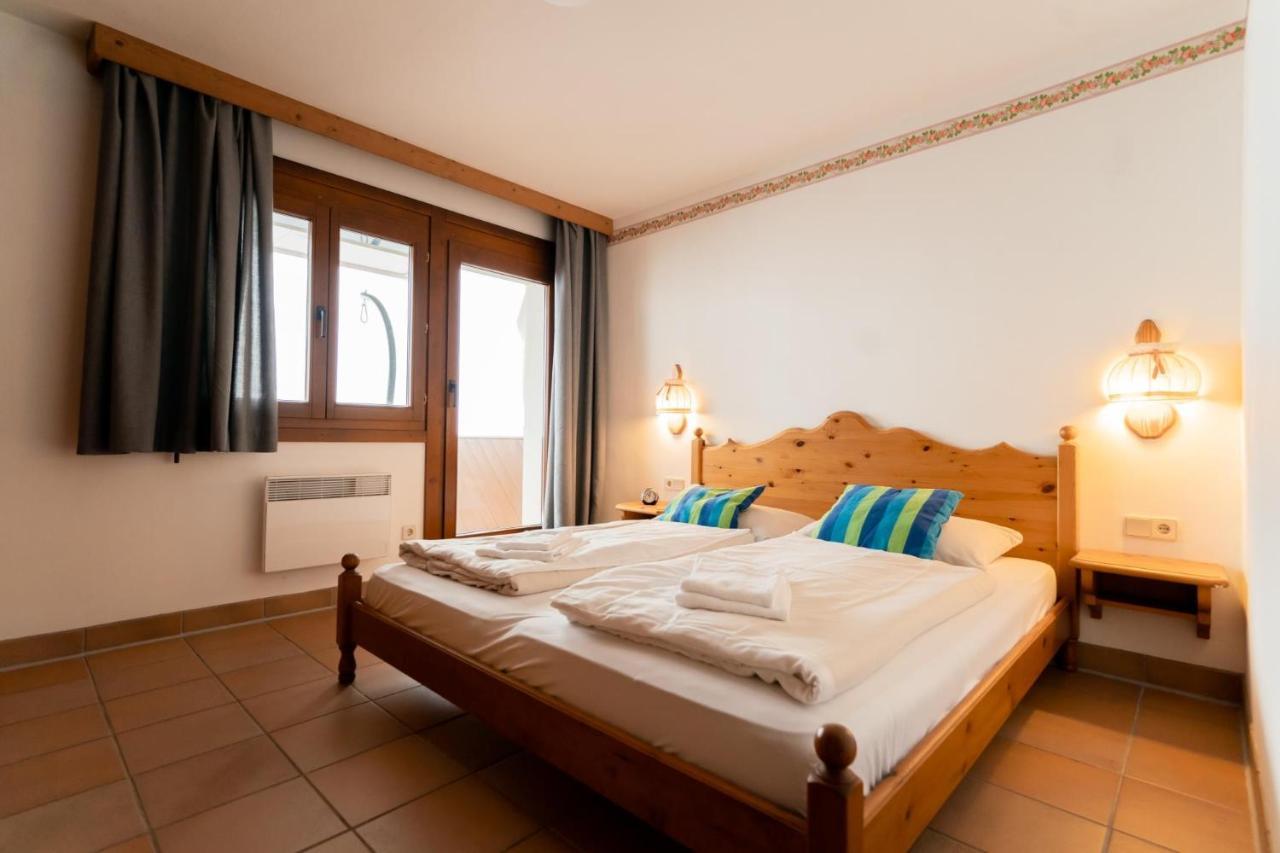 Apartment Weitblick - Almresort Gerlitzen Treffen Buitenkant foto