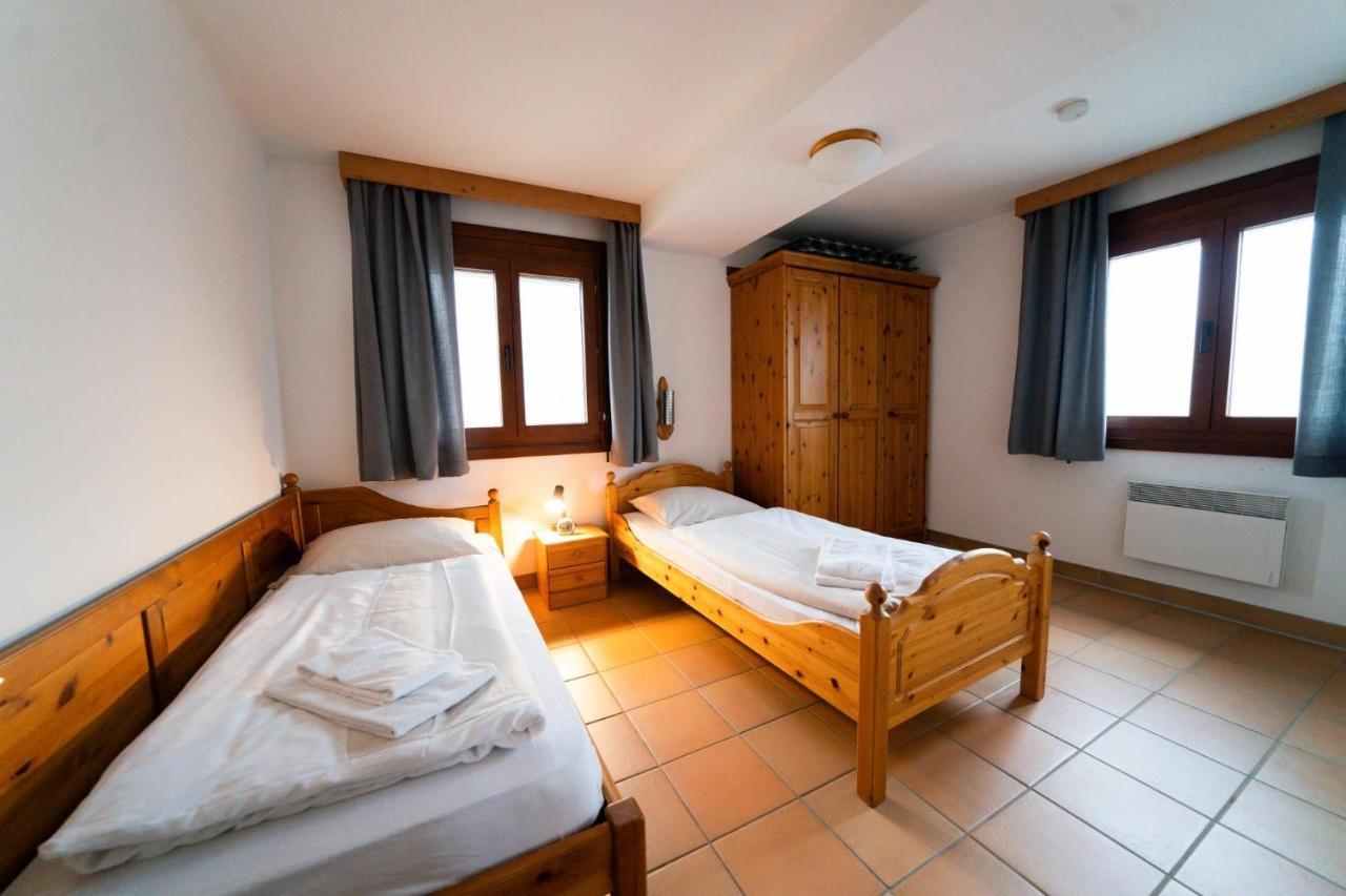 Apartment Weitblick - Almresort Gerlitzen Treffen Buitenkant foto